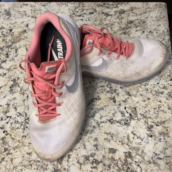 Women’s Nike Metcon 3 - Picture 2 of 6